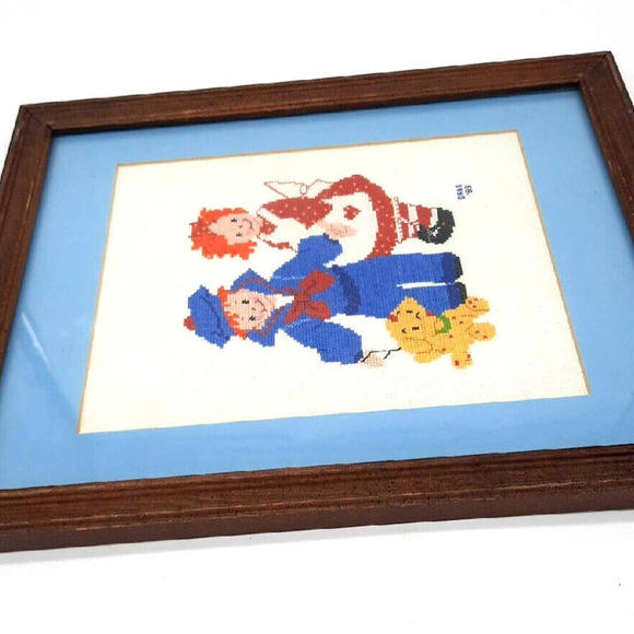 Vtg Raggedy Ann & Andy With Dog Arthur 12X15 Framed 1983 Needlepoint Picture - Picture 8 of 9